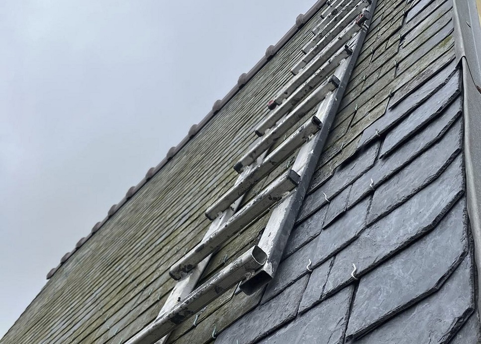 Service intervention urgence Carhaix-Plouguer 29270 Intervention d'urgence couverture réalisée par professionnel à Carhaix-Plouguer