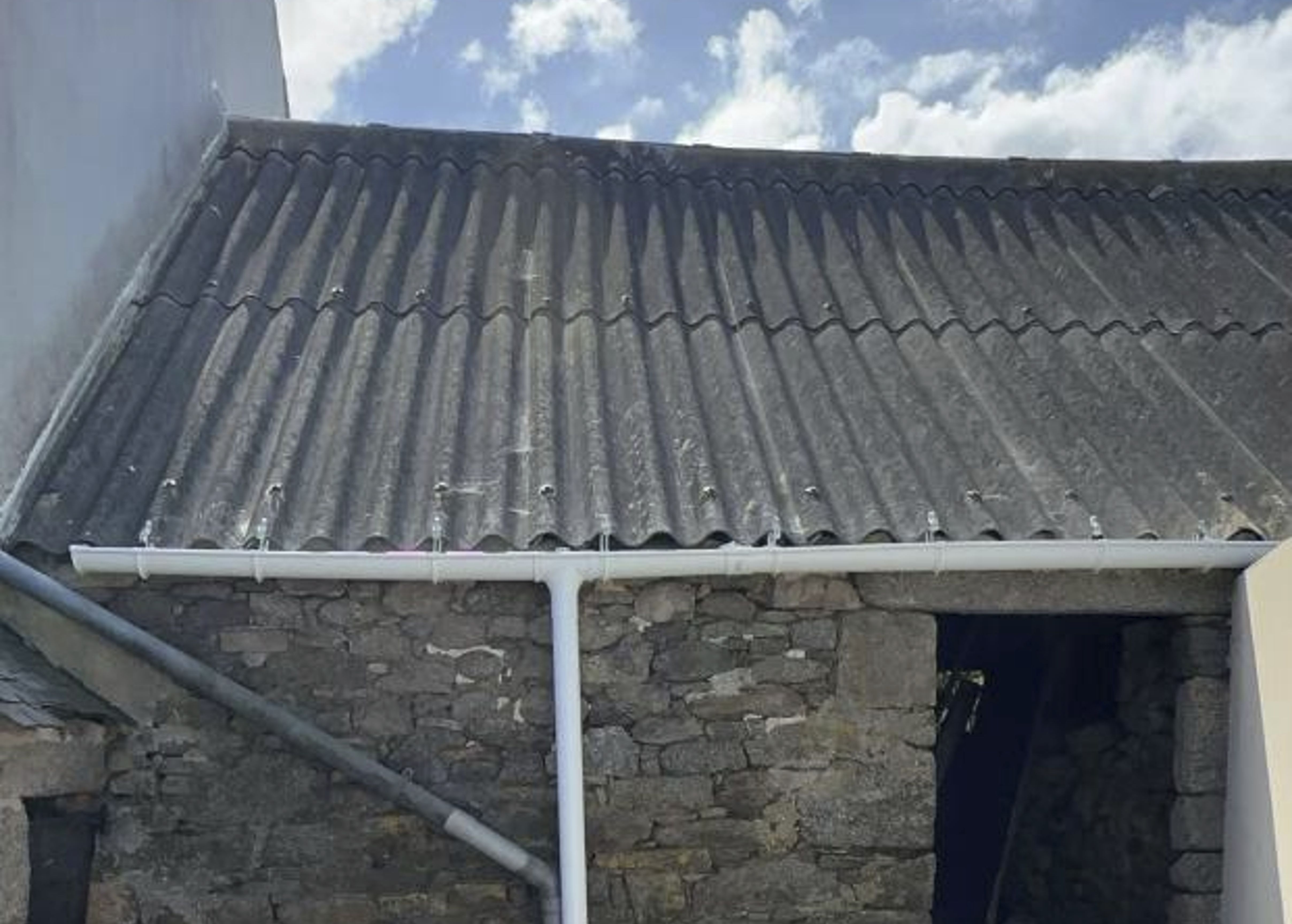 Service remplacement gouttière Carhaix-Plouguer 29270 Remplacement gouttière professionnel couverture Carhaix-Plouguer